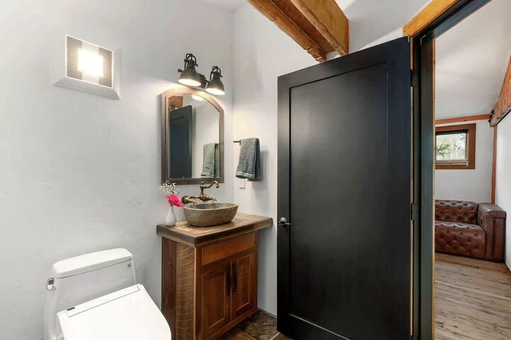 3 Bdrm 3 Bath HT - Ensuite Bathroom