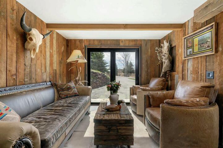 3 Bdrm 3 Bath HT - Family Room