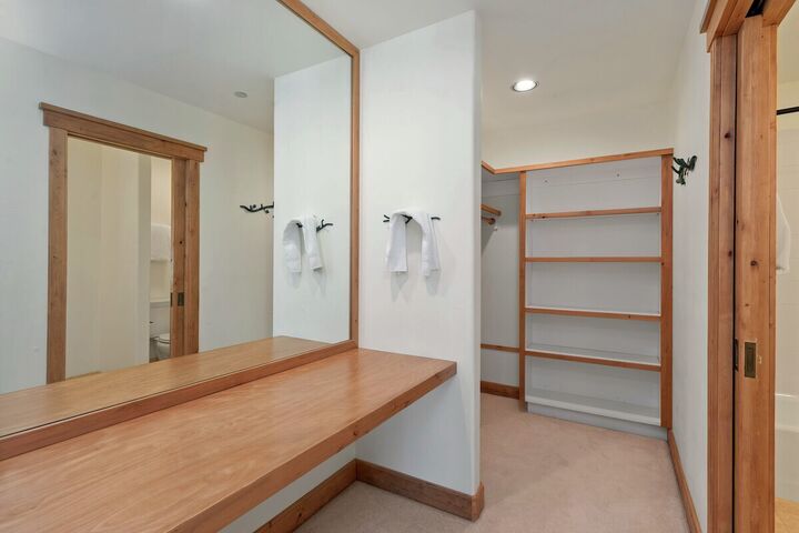 5 Bdrm 4.5 Bath HT - Walk-in Closet
