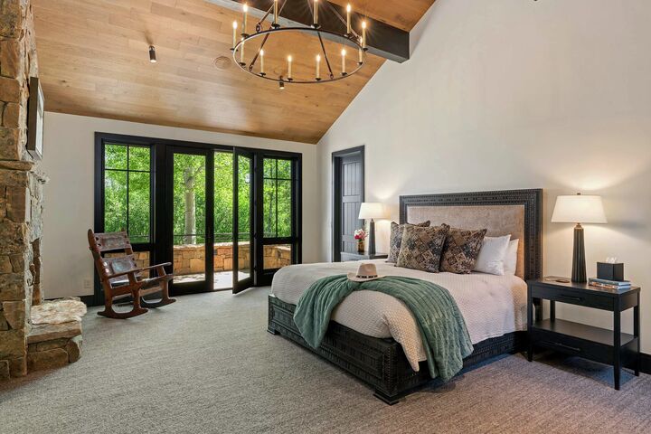 6 Bdrm 6.5 Bath HT - Master Bedroom