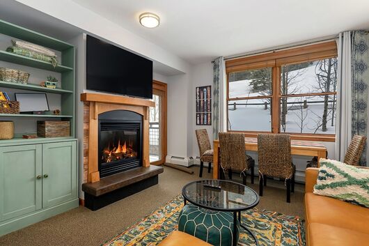 Living Area & Dining Area