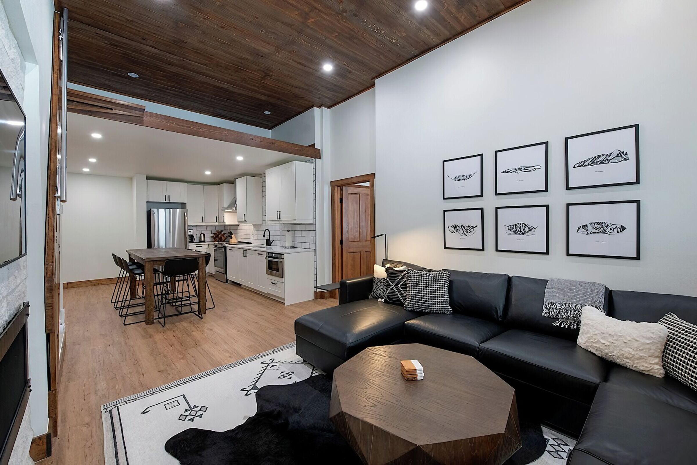 #2100 - Living Area, Dining Area & Kitchen