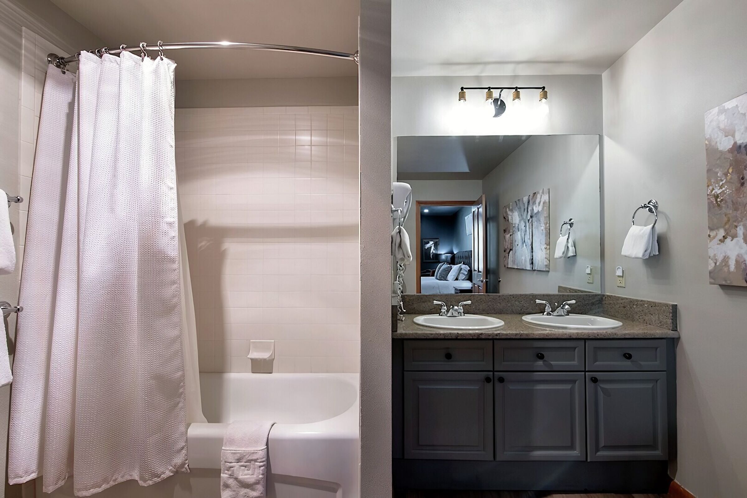 #1403 - Master Ensuite Bathroom
