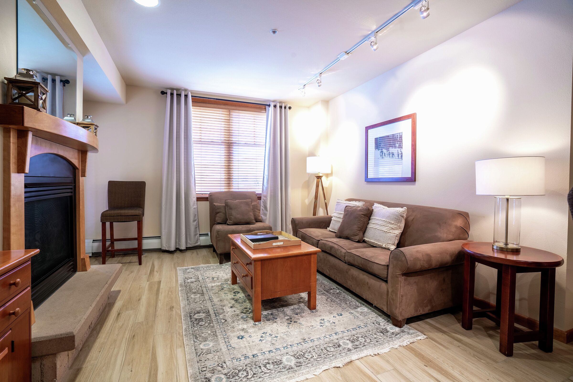 #1321 - Living Area