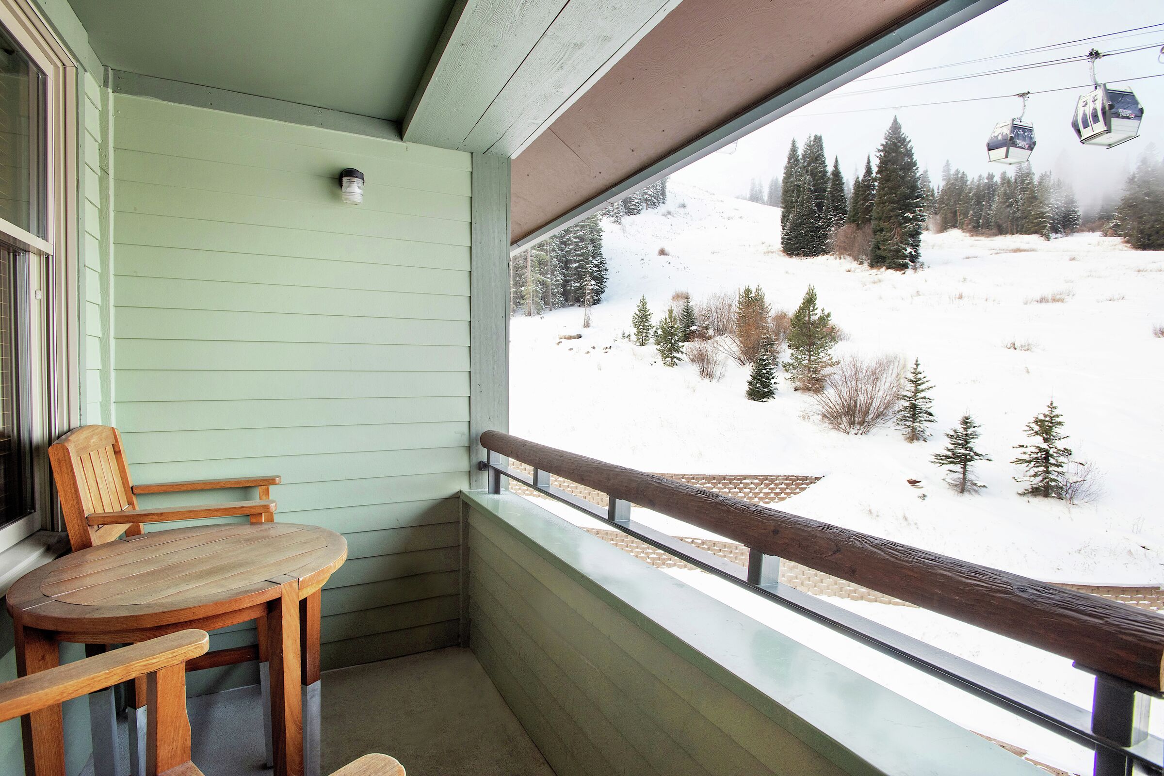 #1615 - Balcony