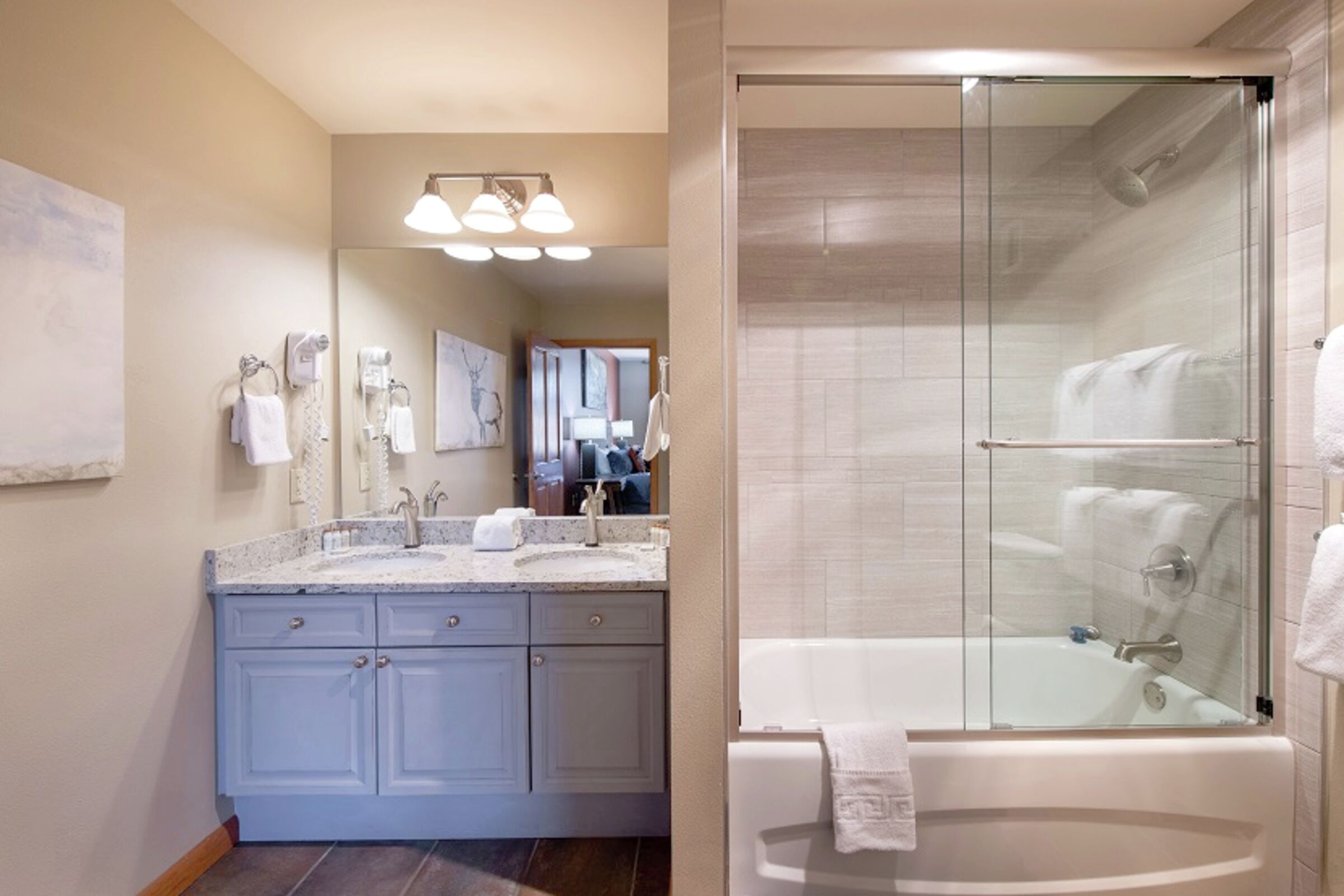 #2510 - Master Ensuite Bathroom