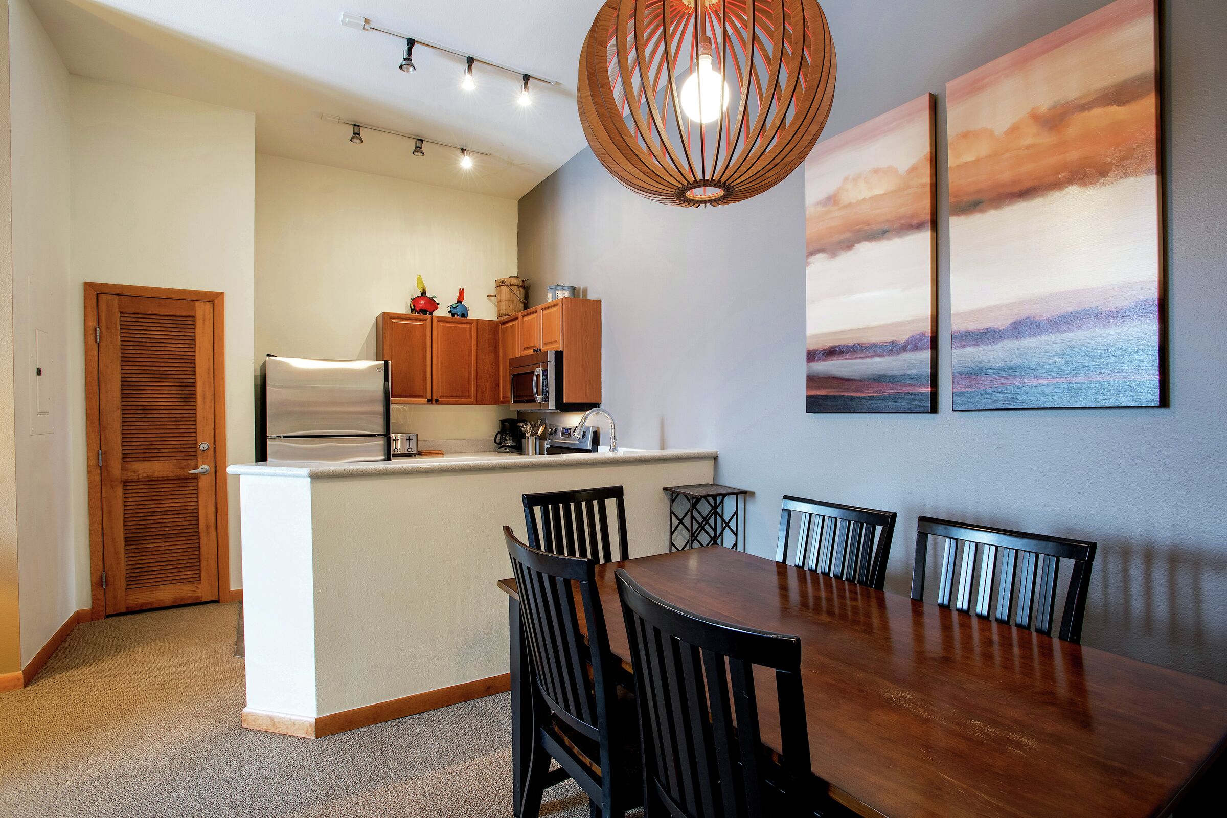#1709 - Dining Area