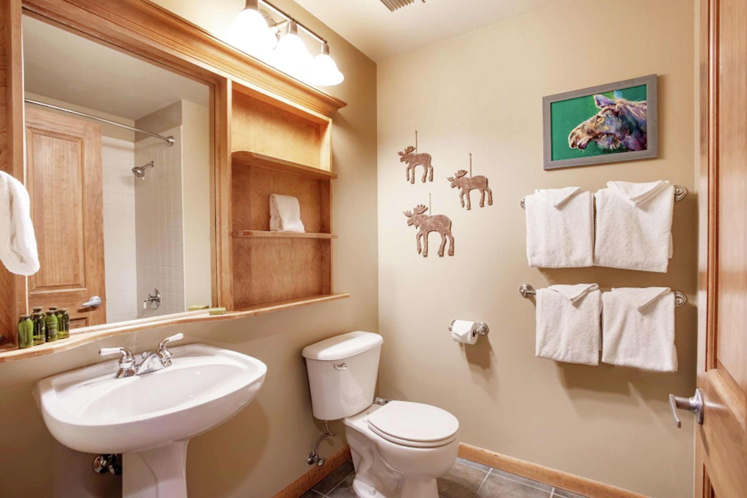 #2323 - Ensuite Bathroom