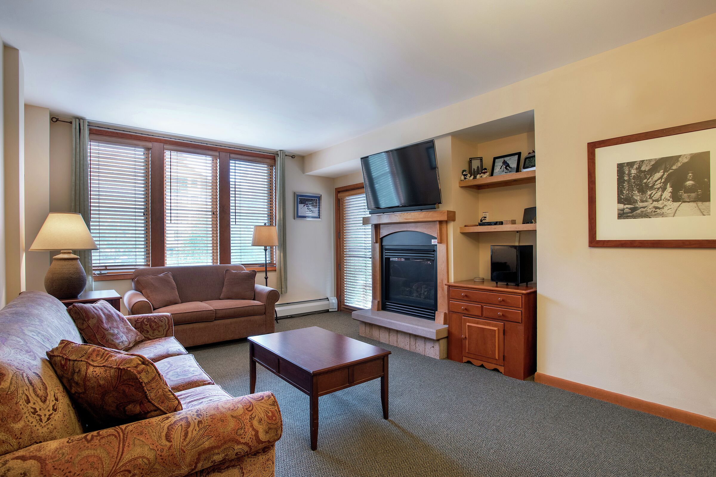 #2202 - Living Area