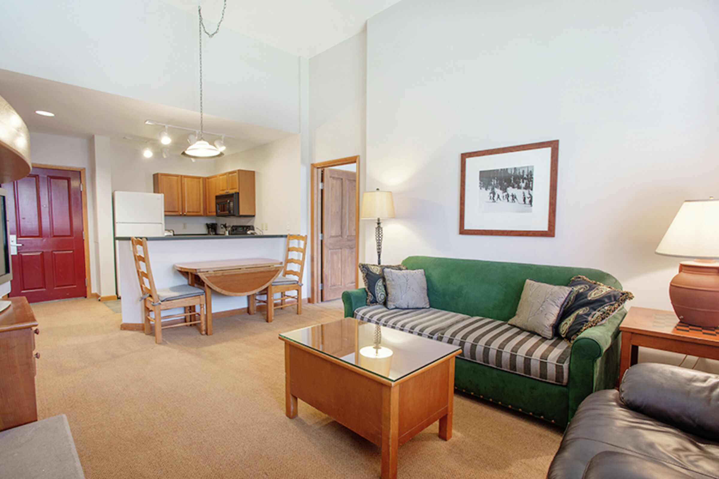 #2506 - Living Room & Dining Room