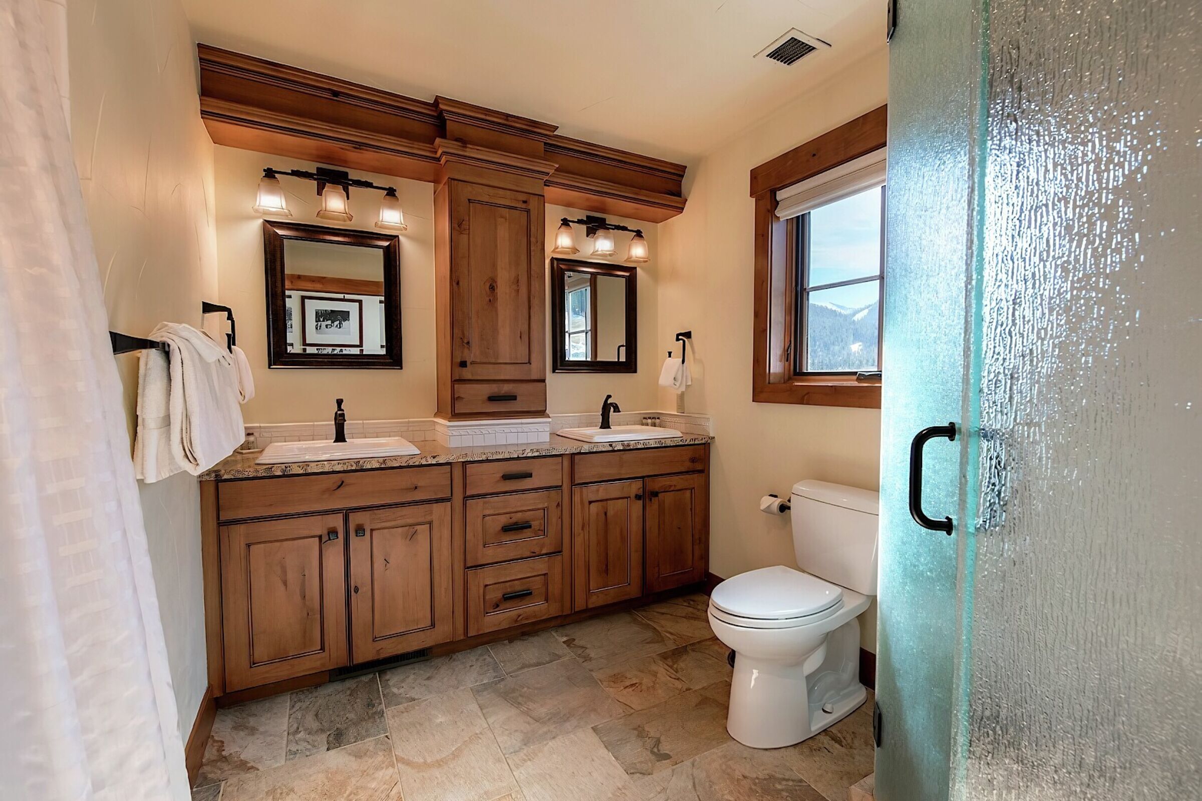 #2801 - Master Ensuite Bathroom