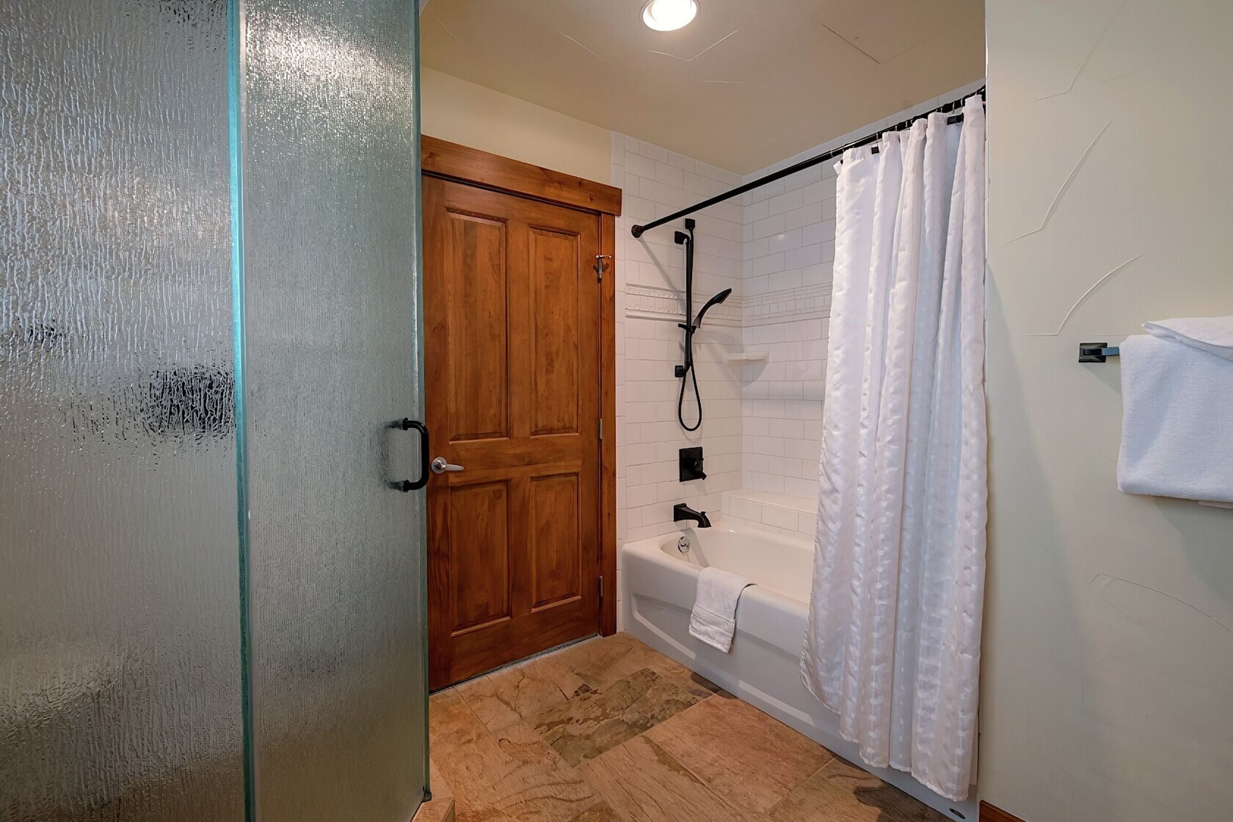 #2801 - Master Ensuite Bathroom