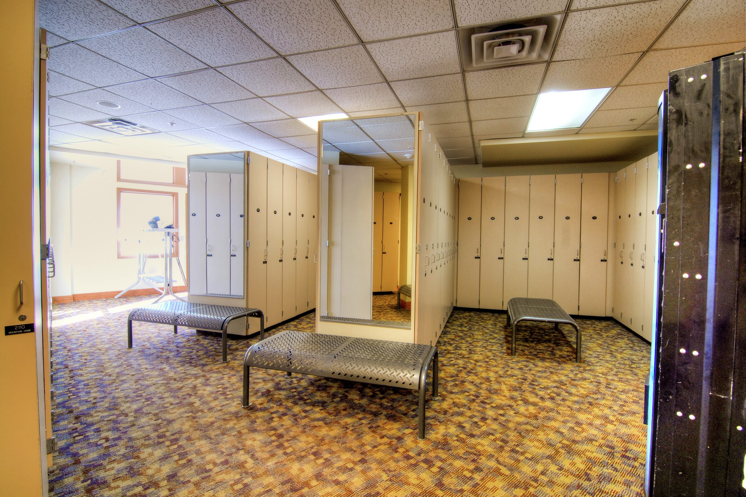 Ski Lockers
