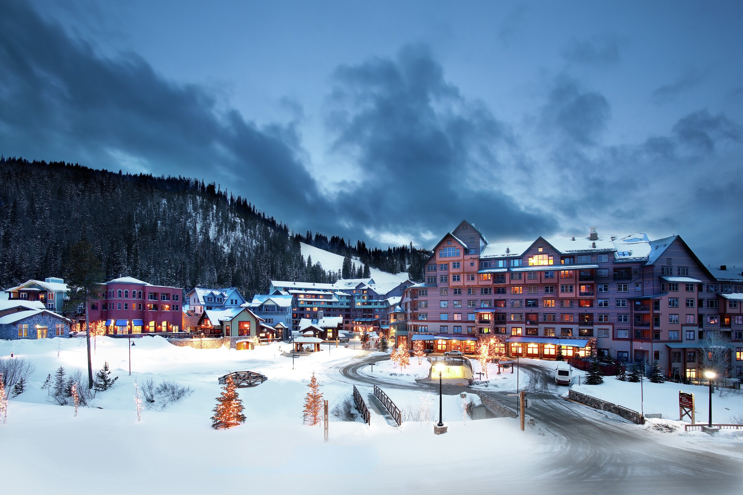 Zephyr Mountain Lodge
