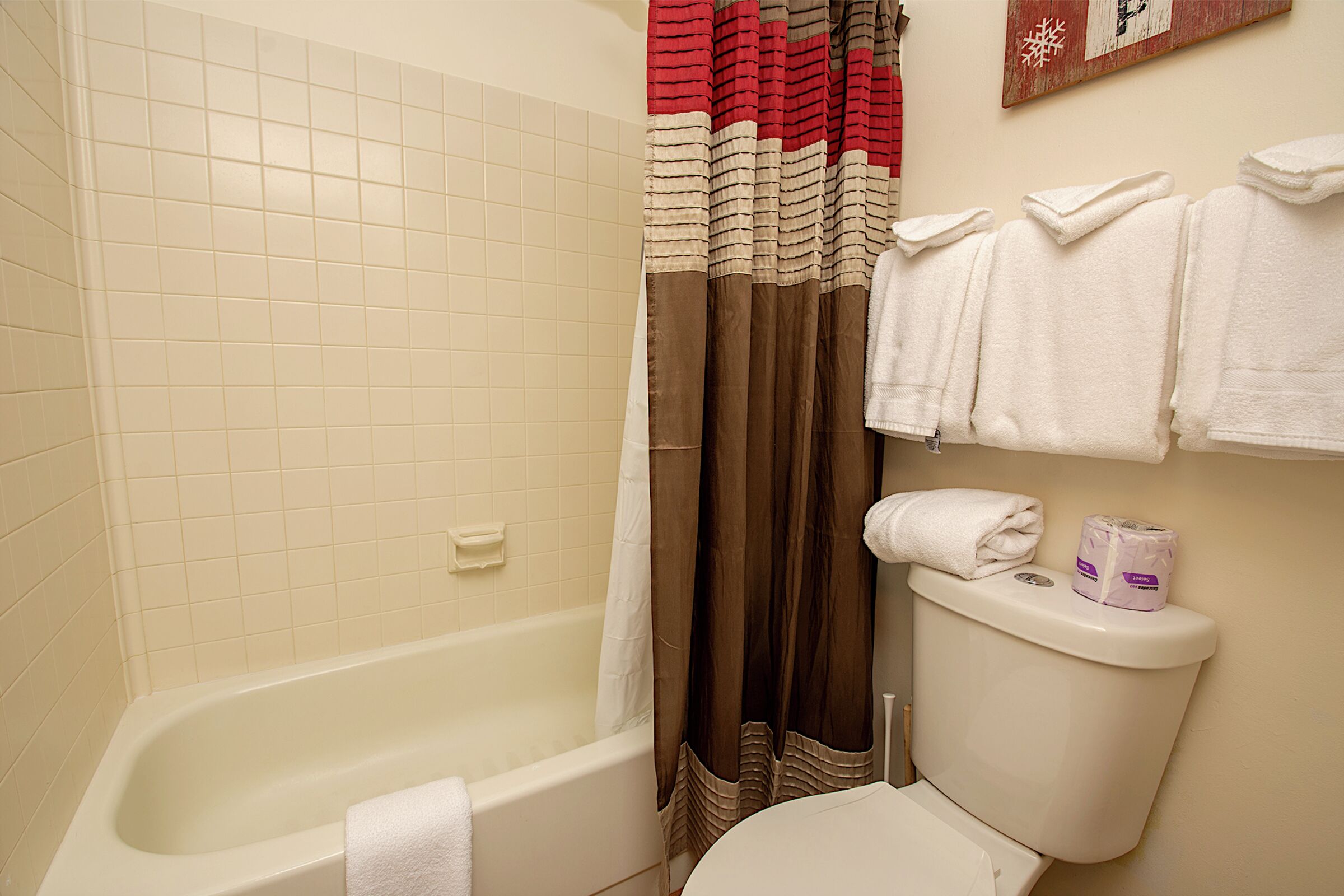 #0211 - Master Ensuite Bathroom