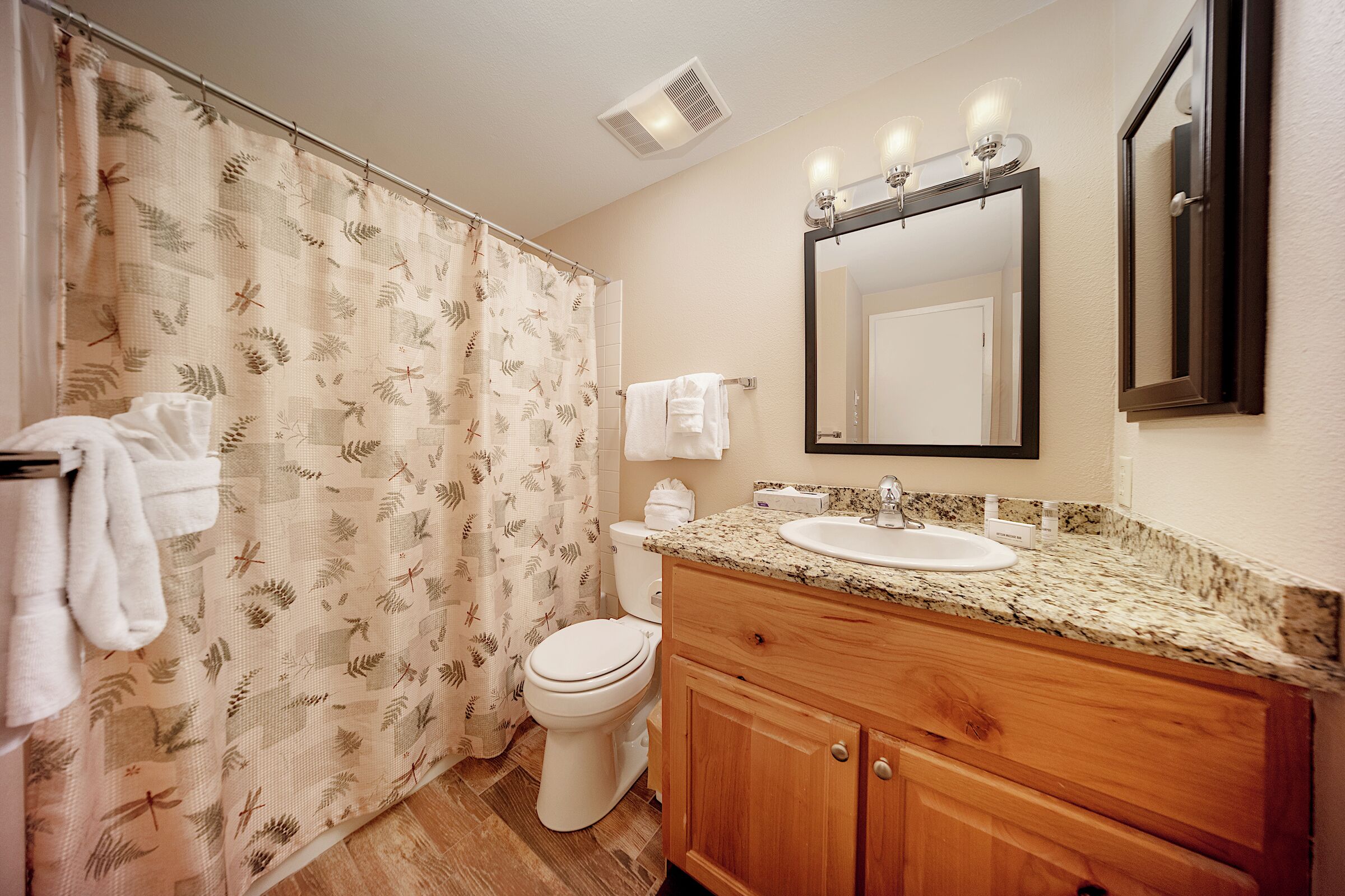 #0412 - Master Ensuite Bathroom