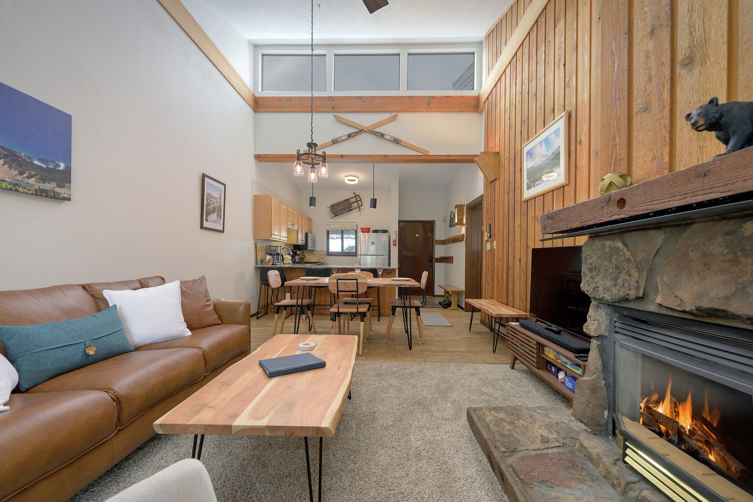#0833 - Living Area