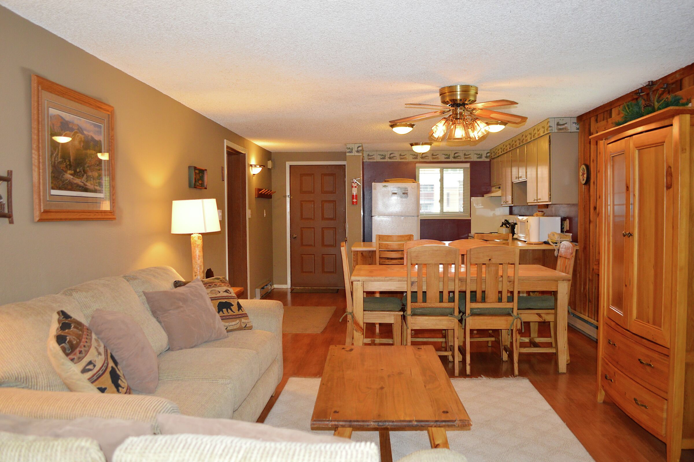 #0521R - Living Room & Dining Room