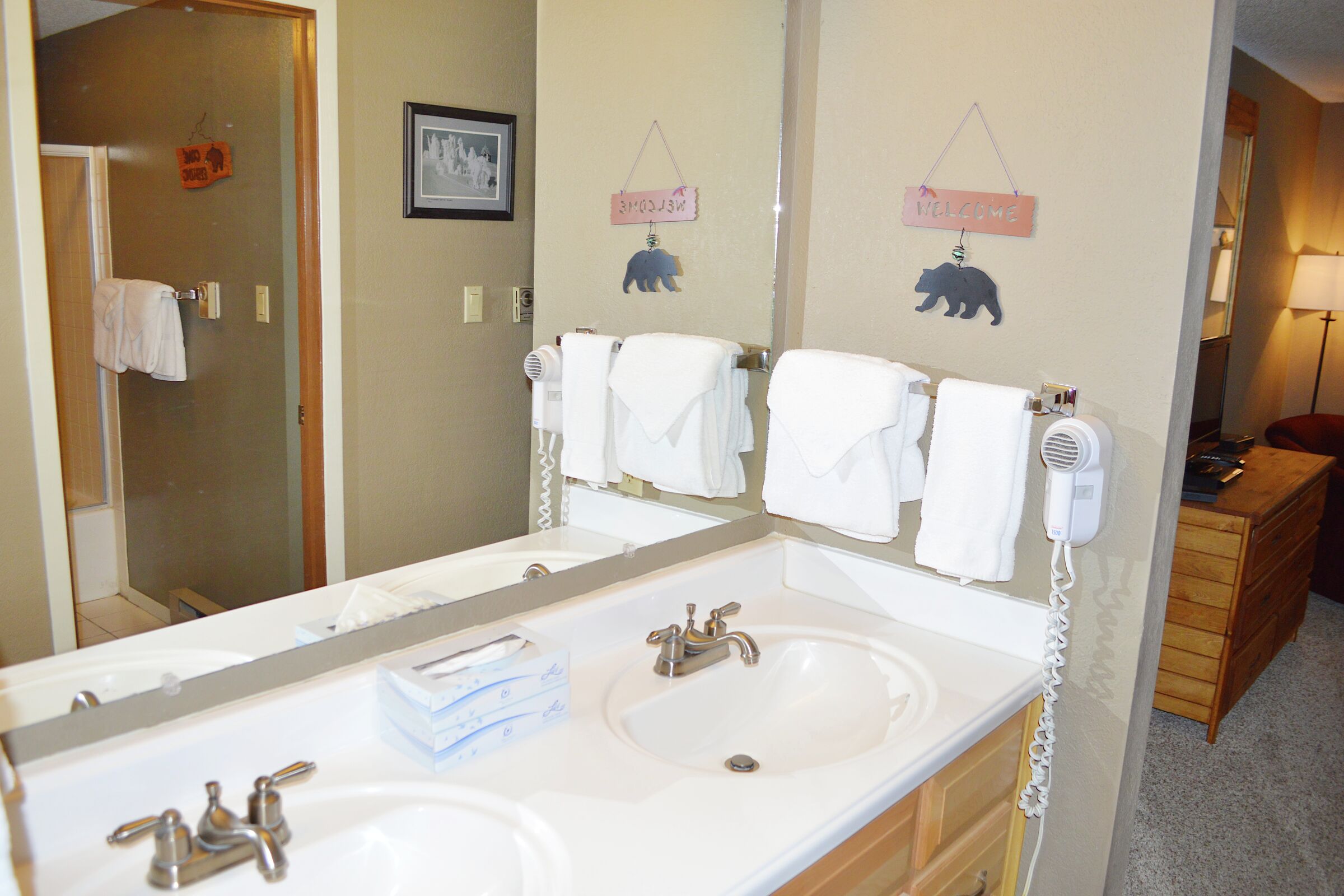 #0521R - Master Ensuite Bathroom