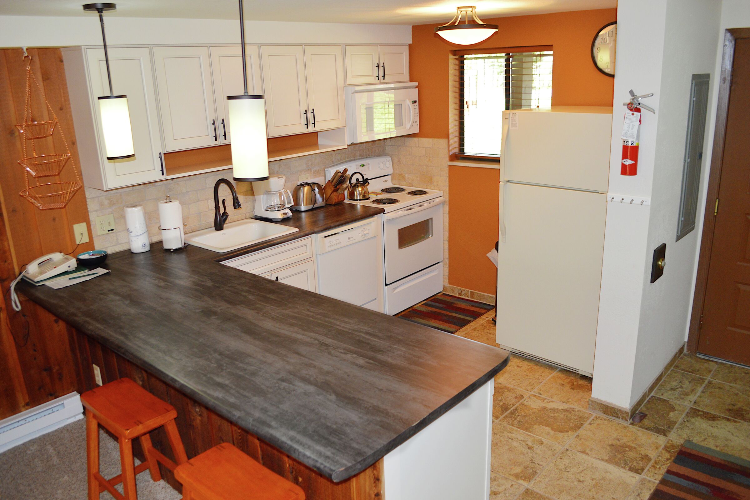 #0612R - Kitchen