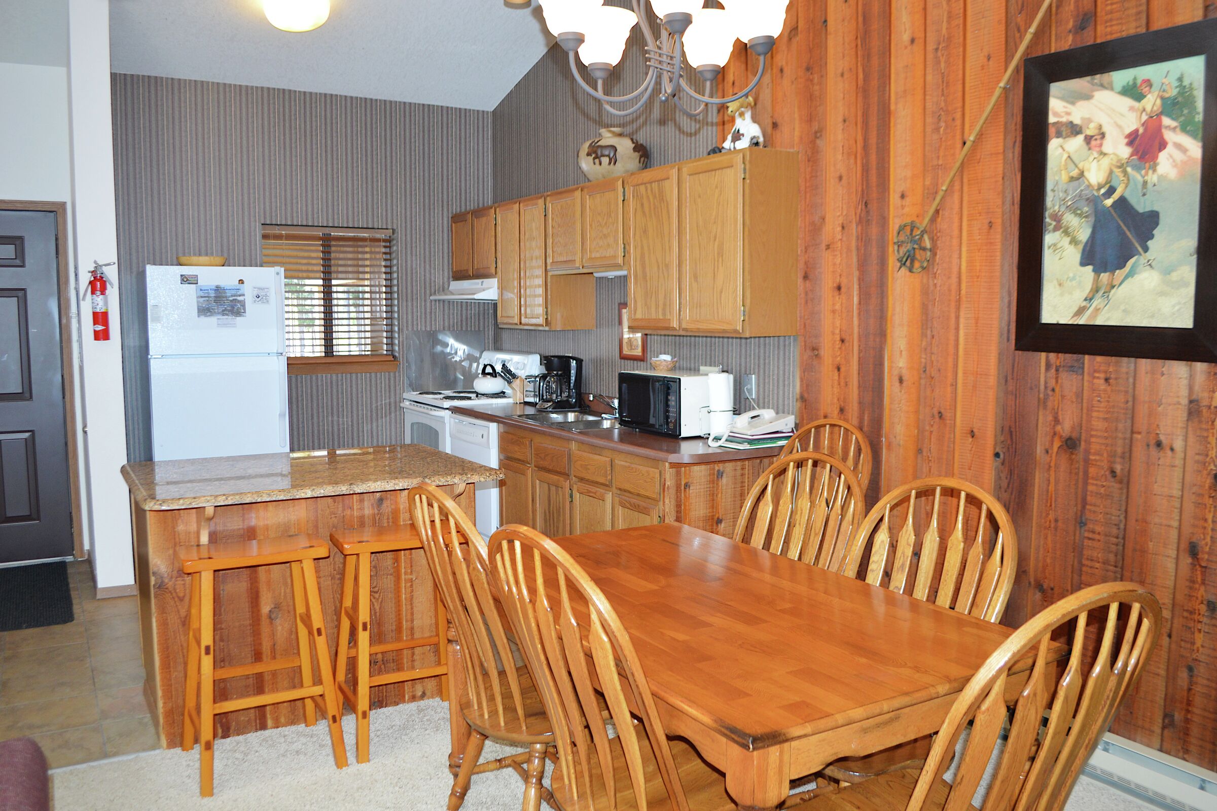 Dining Room & Kitchen