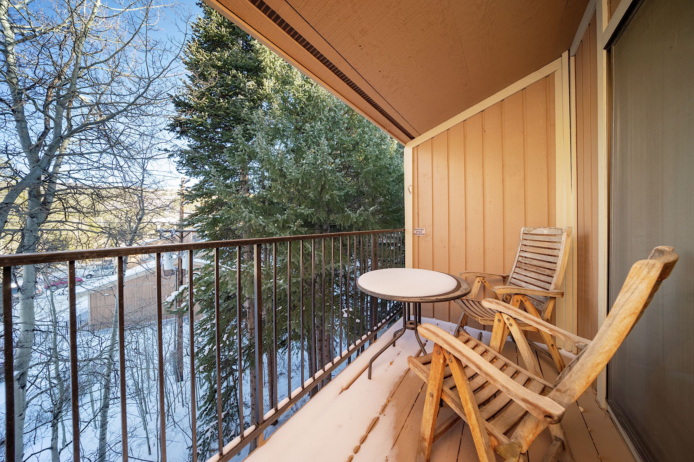 #0332 - Balcony