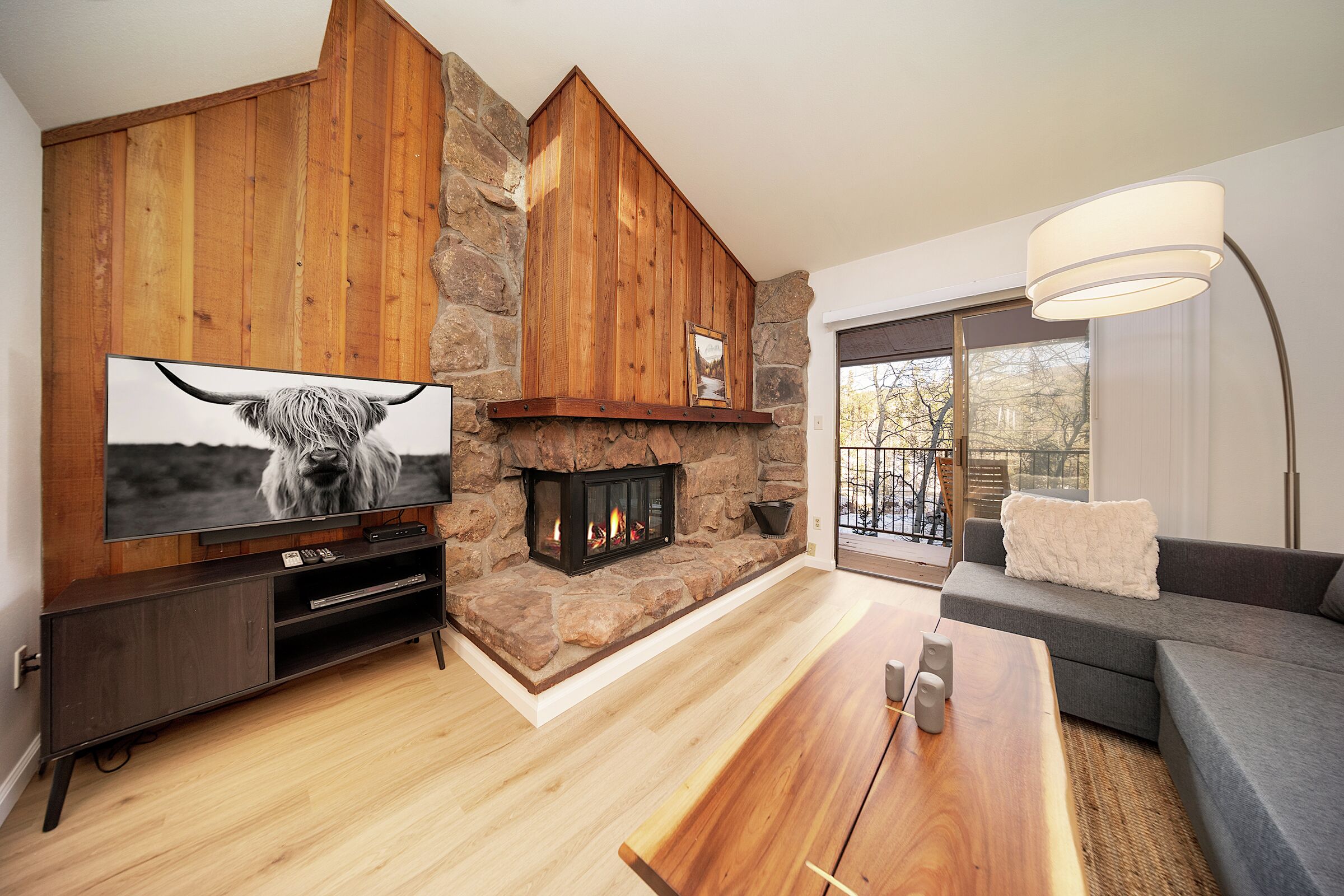 #0332 - Living Room