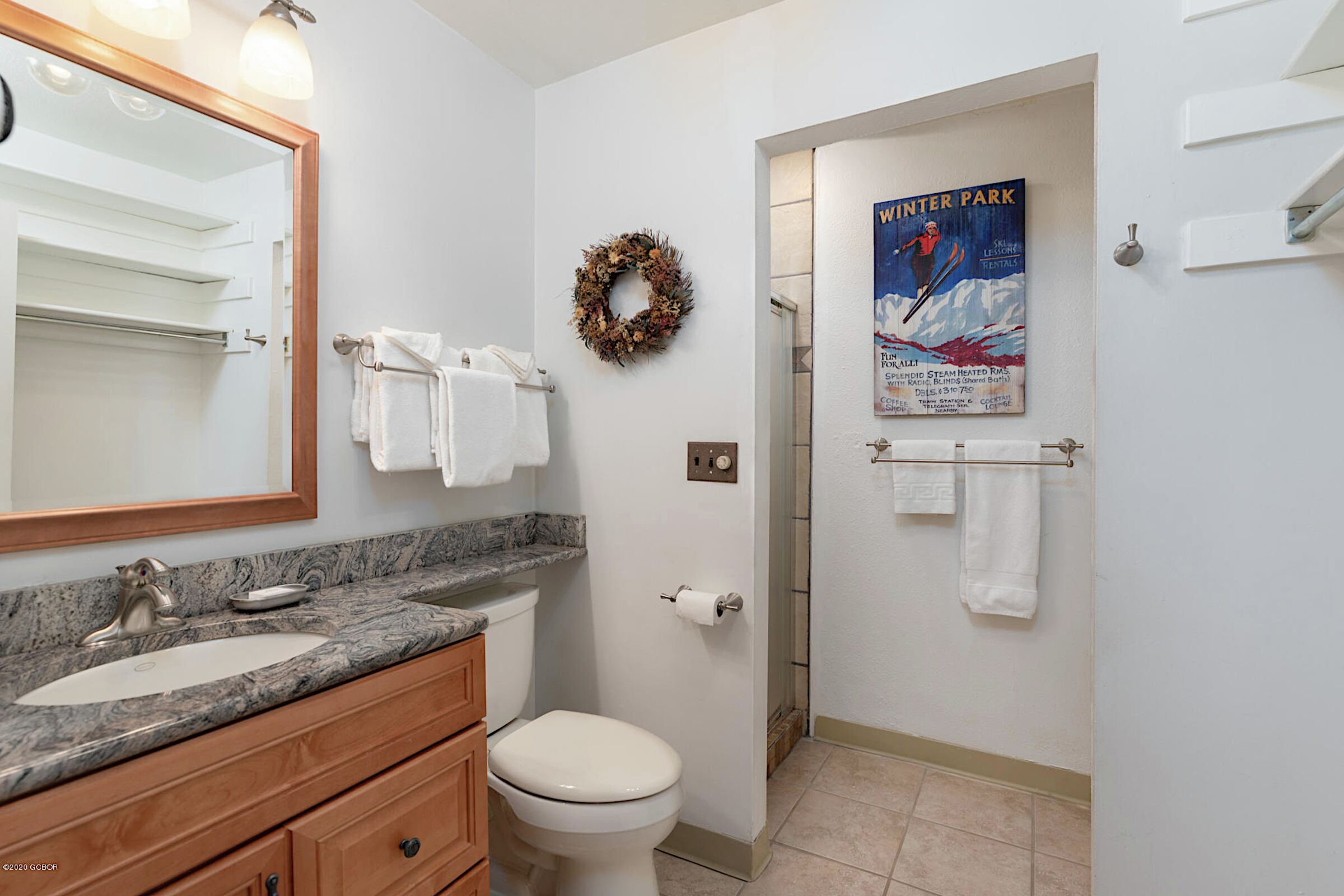 #1618 - Master Ensuite Bathroom