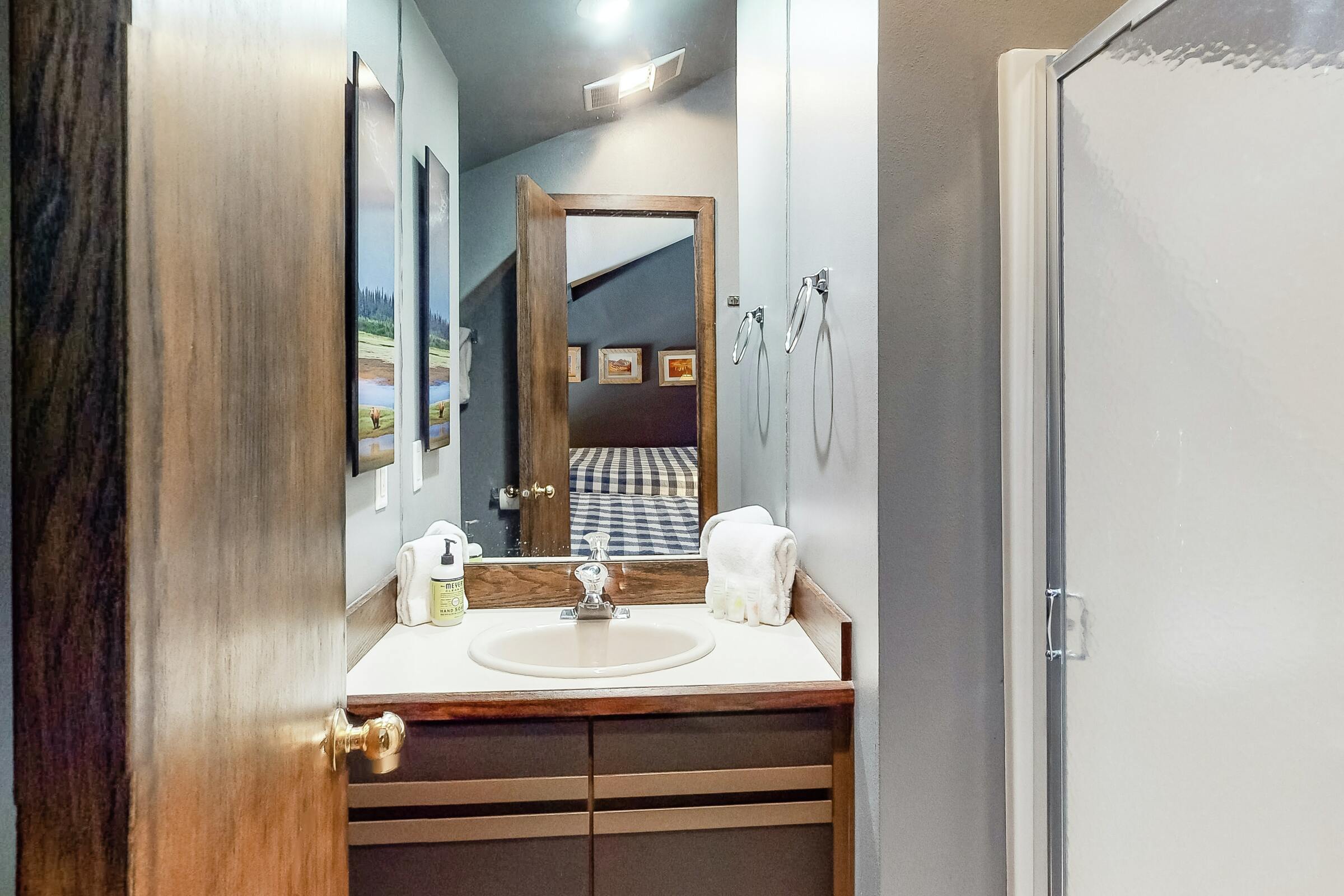 #B513 - Modern Winter Park Wonder - Ensuite Bathroom