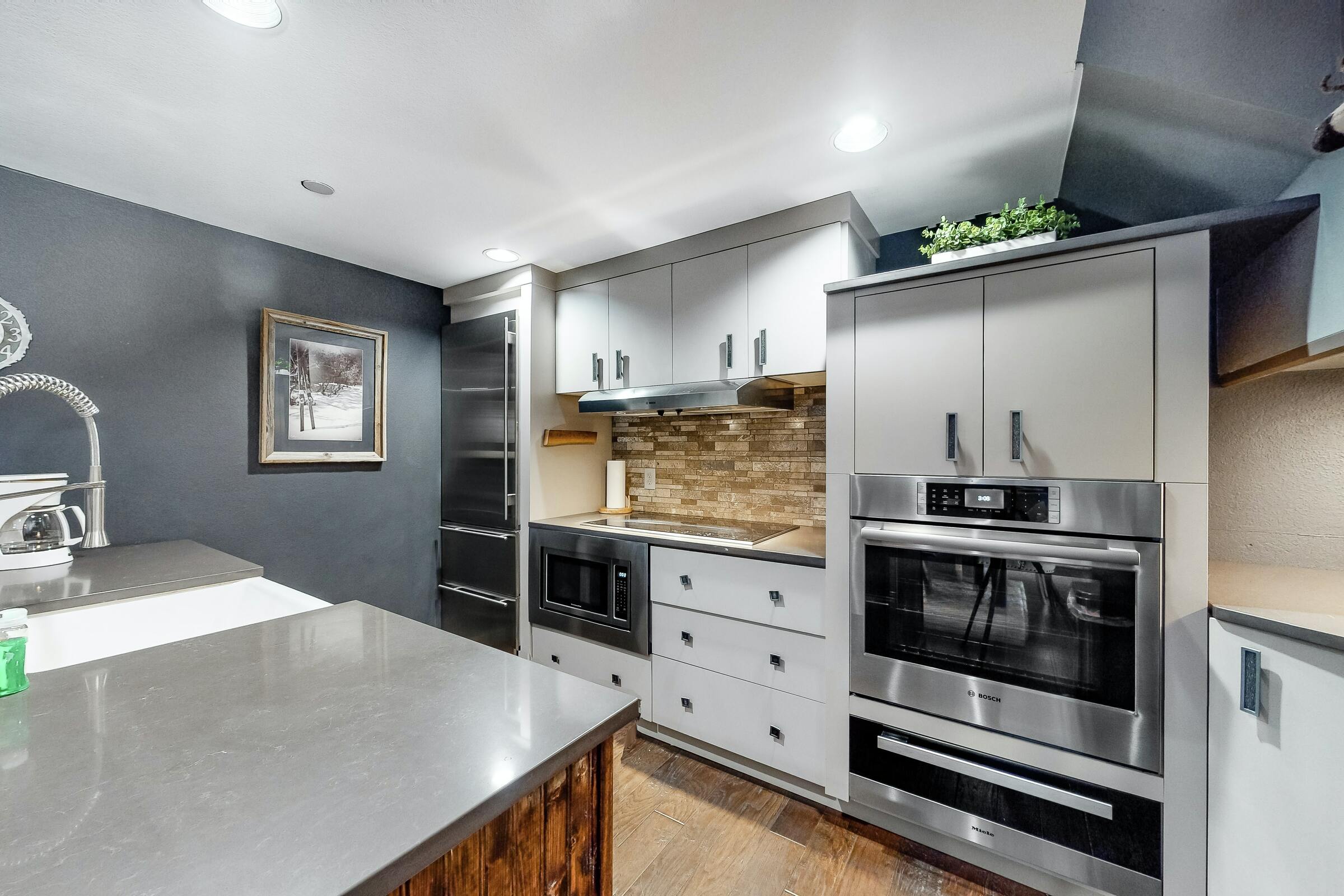 #B513 - Modern Winter Park Wonder - Kitchen