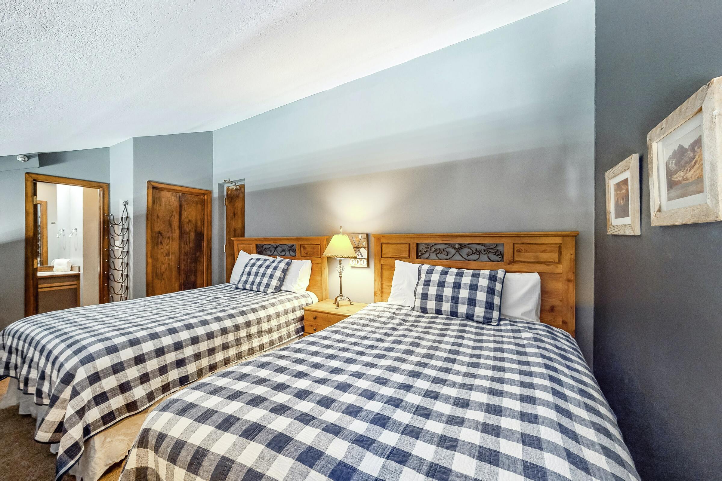 #B513 - Modern Winter Park Wonder - Loft Bedroom