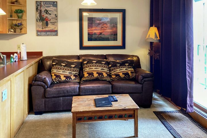 #C2013 - Living Area