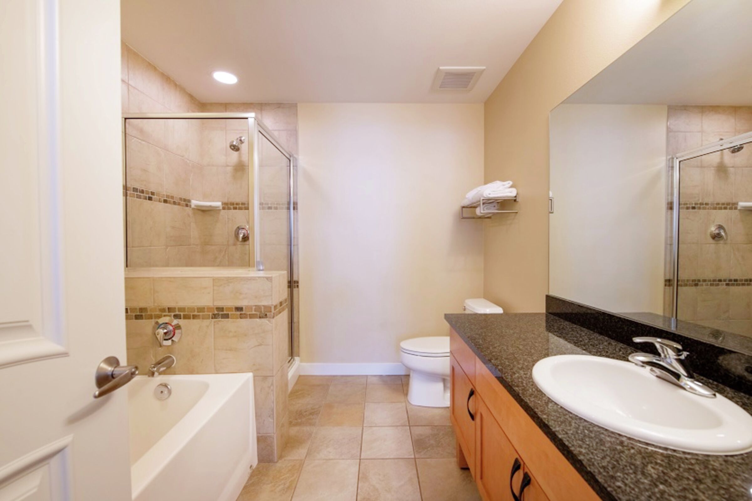 #4185 - Master Ensuite Bathroom