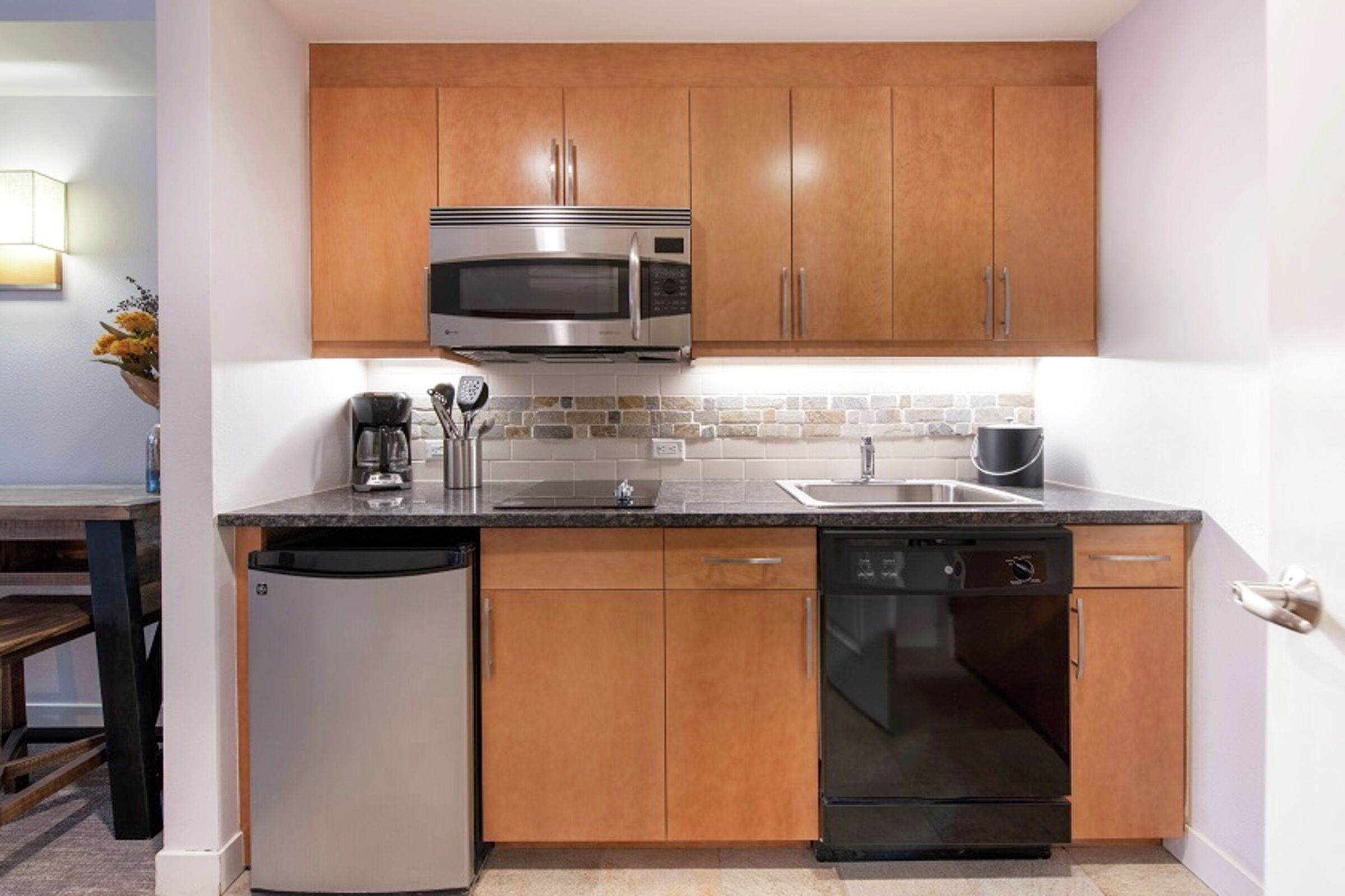 #3620 - Studio Kitchenette