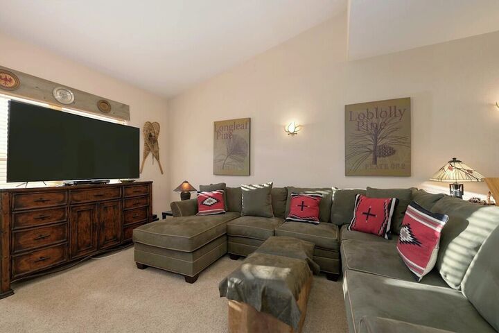 #E206 - Living Area