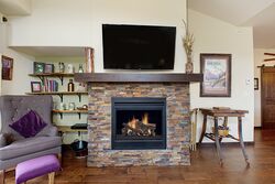 #101-131 - Living Room