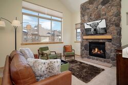 #701-731 - Living Room