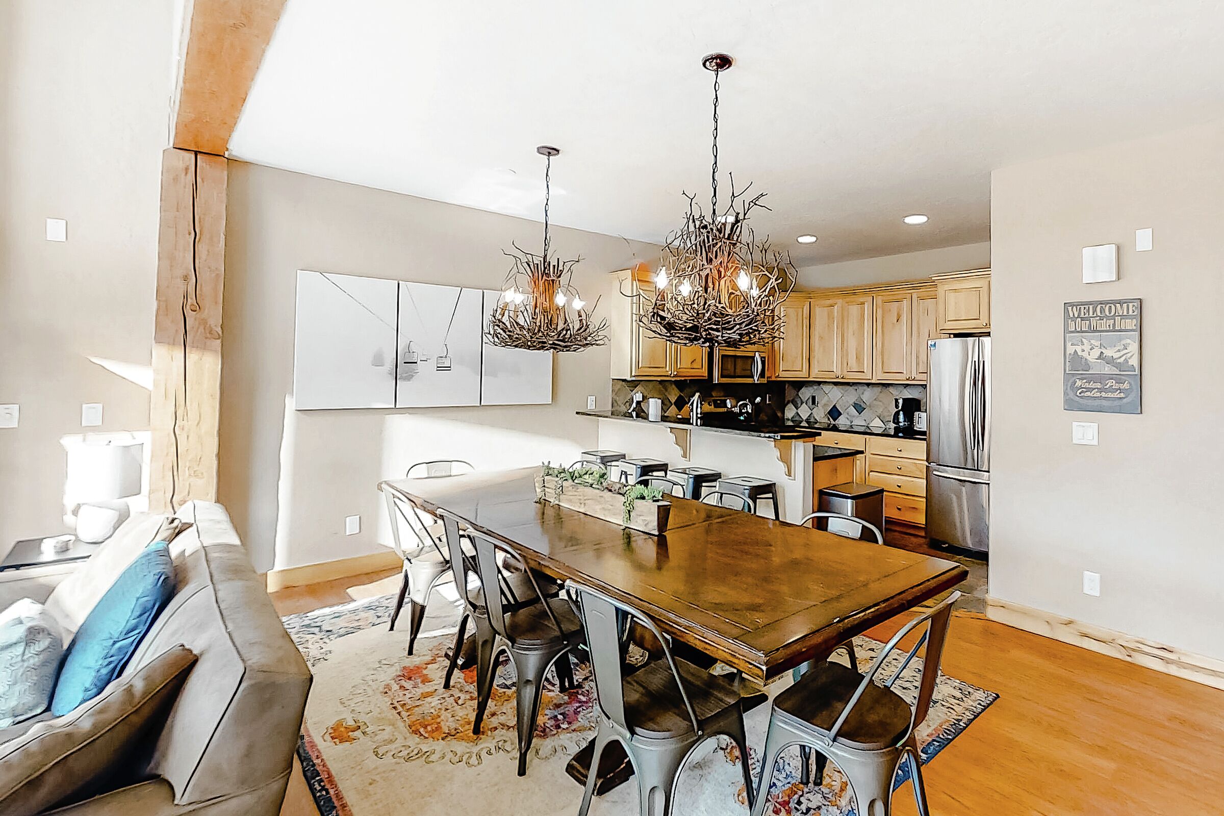 #200 - Dining Room & Kitchen