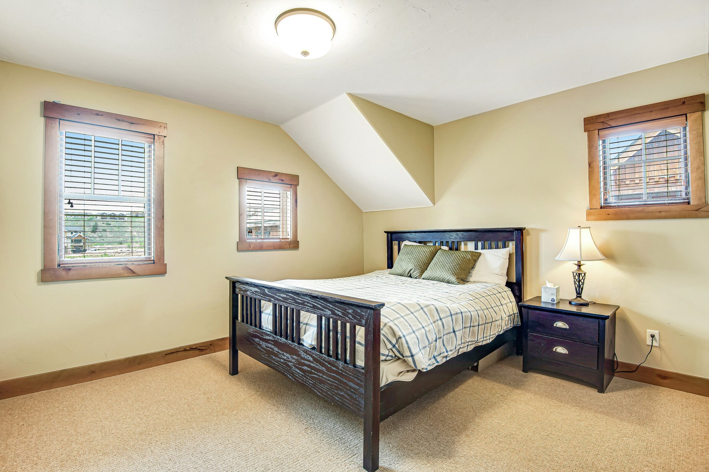 4 Bdrm 4 Bath HT - Bedroom