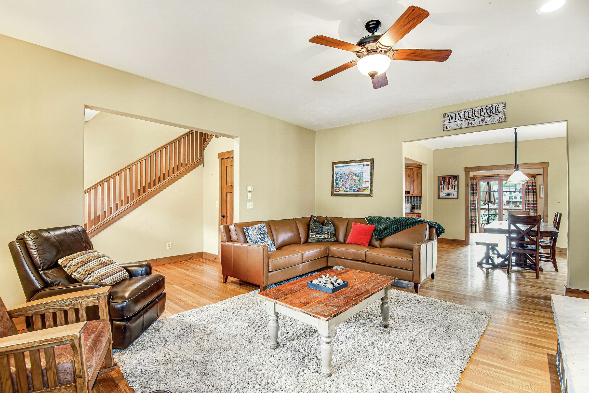 4 Bdrm 4 Bath HT - Living Room