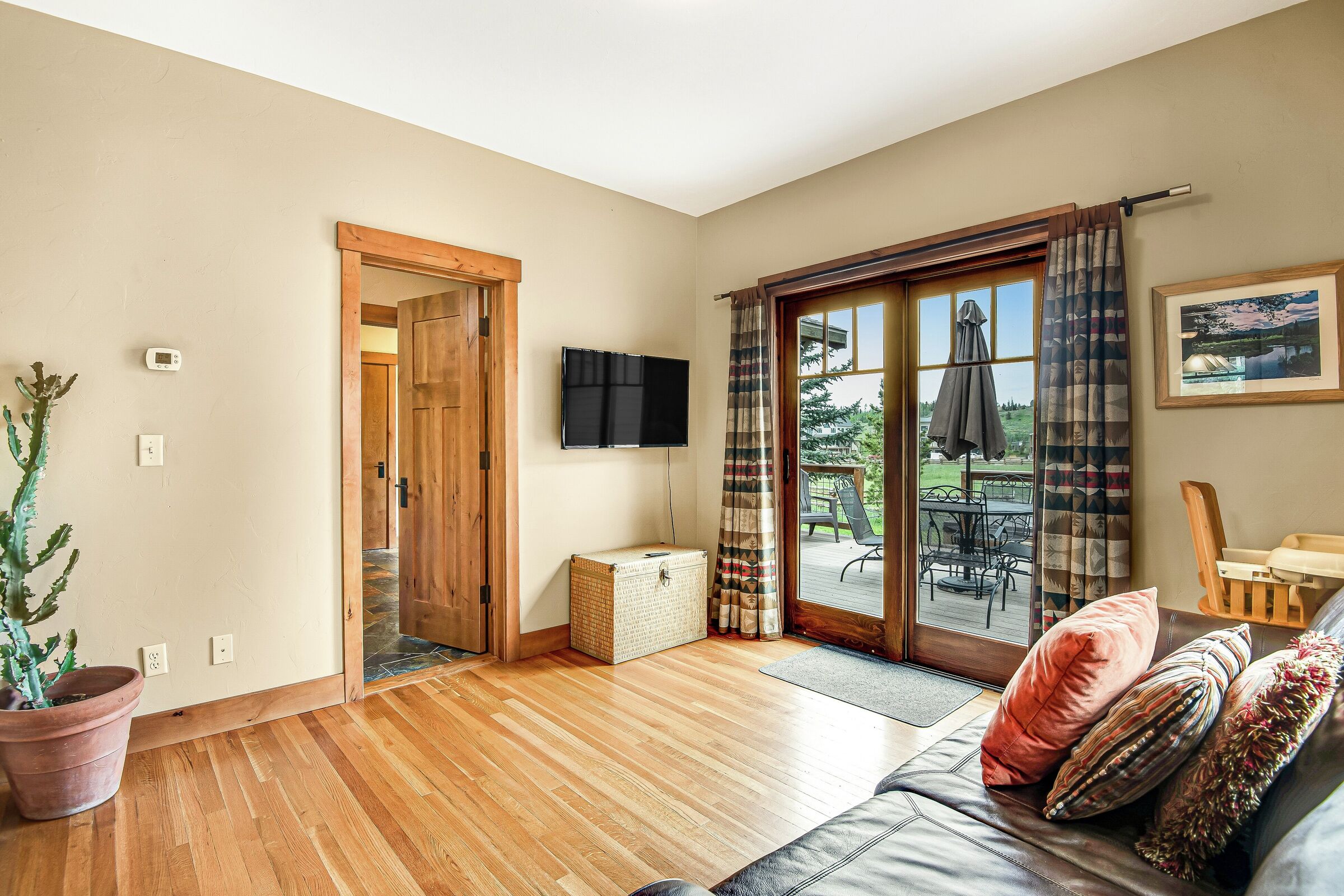 4 Bdrm 4 Bath HT - Living Room