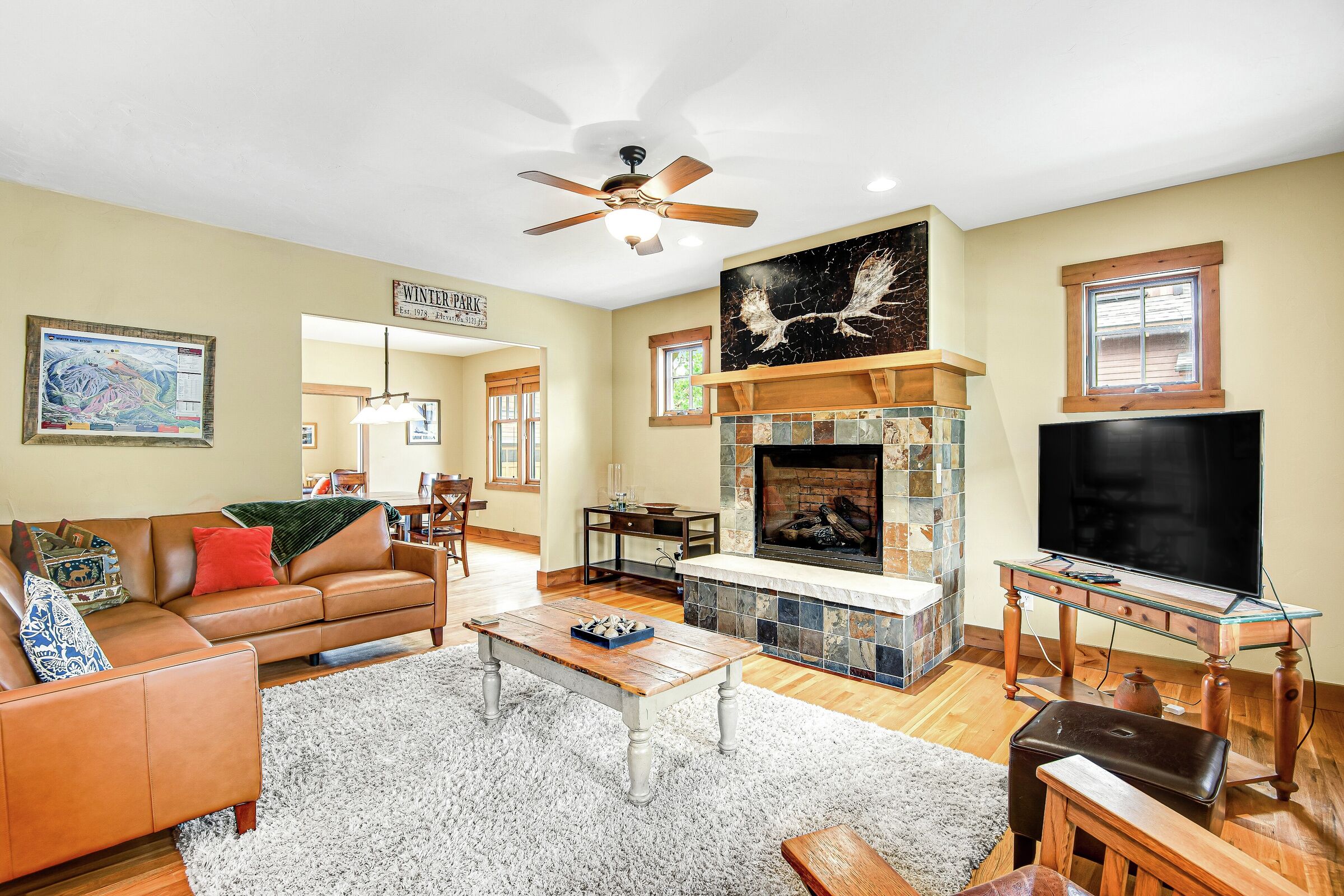 4 Bdrm 4 Bath HT - Living Room