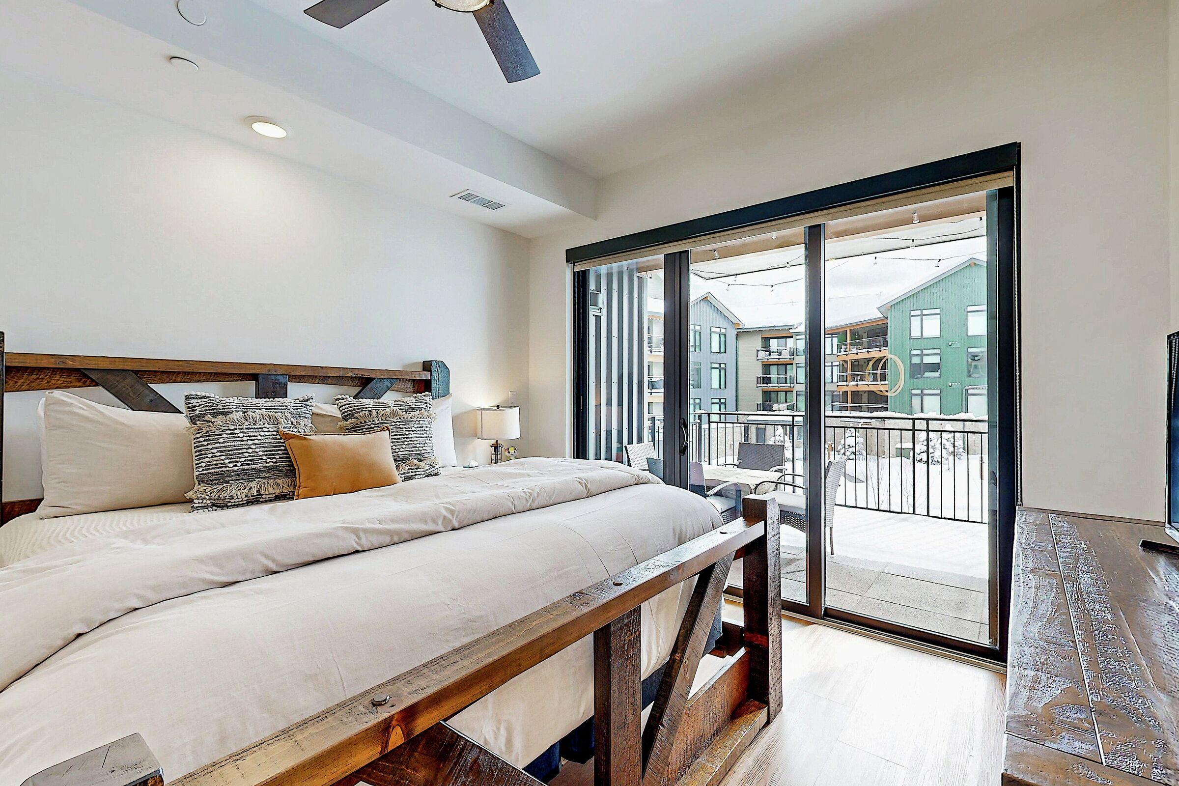#3207 - Ski Idlewild - Master Bedroom
