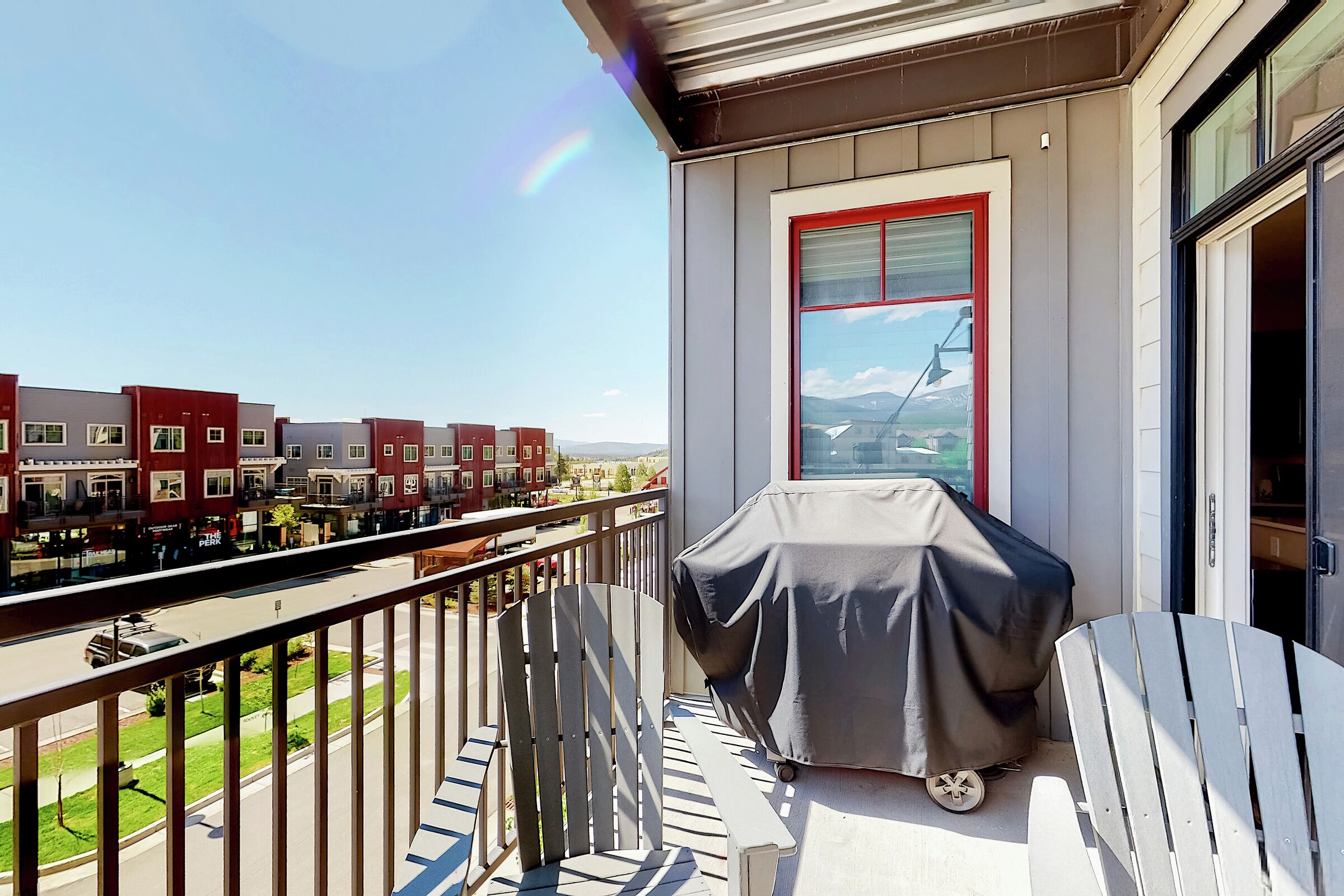 #301 - Modern Mountain Getaway - Balcony with BBQ