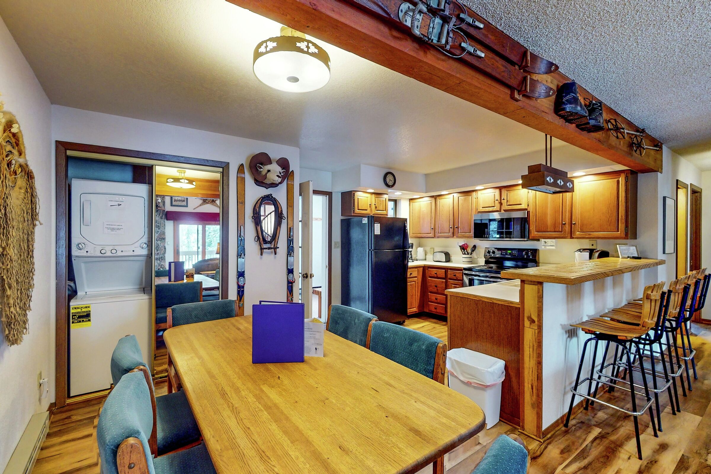 #A201 - Cozy Condo - Dining Area