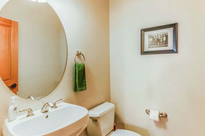 #105 - Red Quill - Half Bathroom