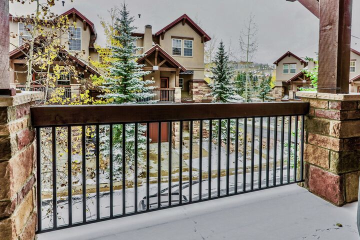 #105 - Red Quill - Balcony