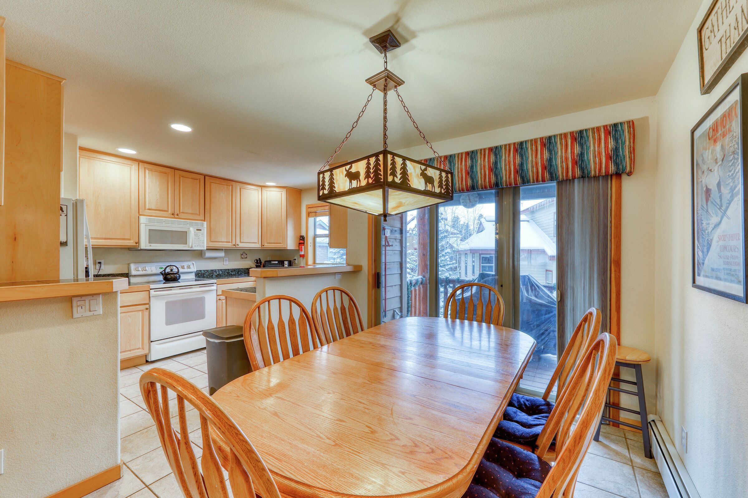 #211 - Sawyer - Dining Area