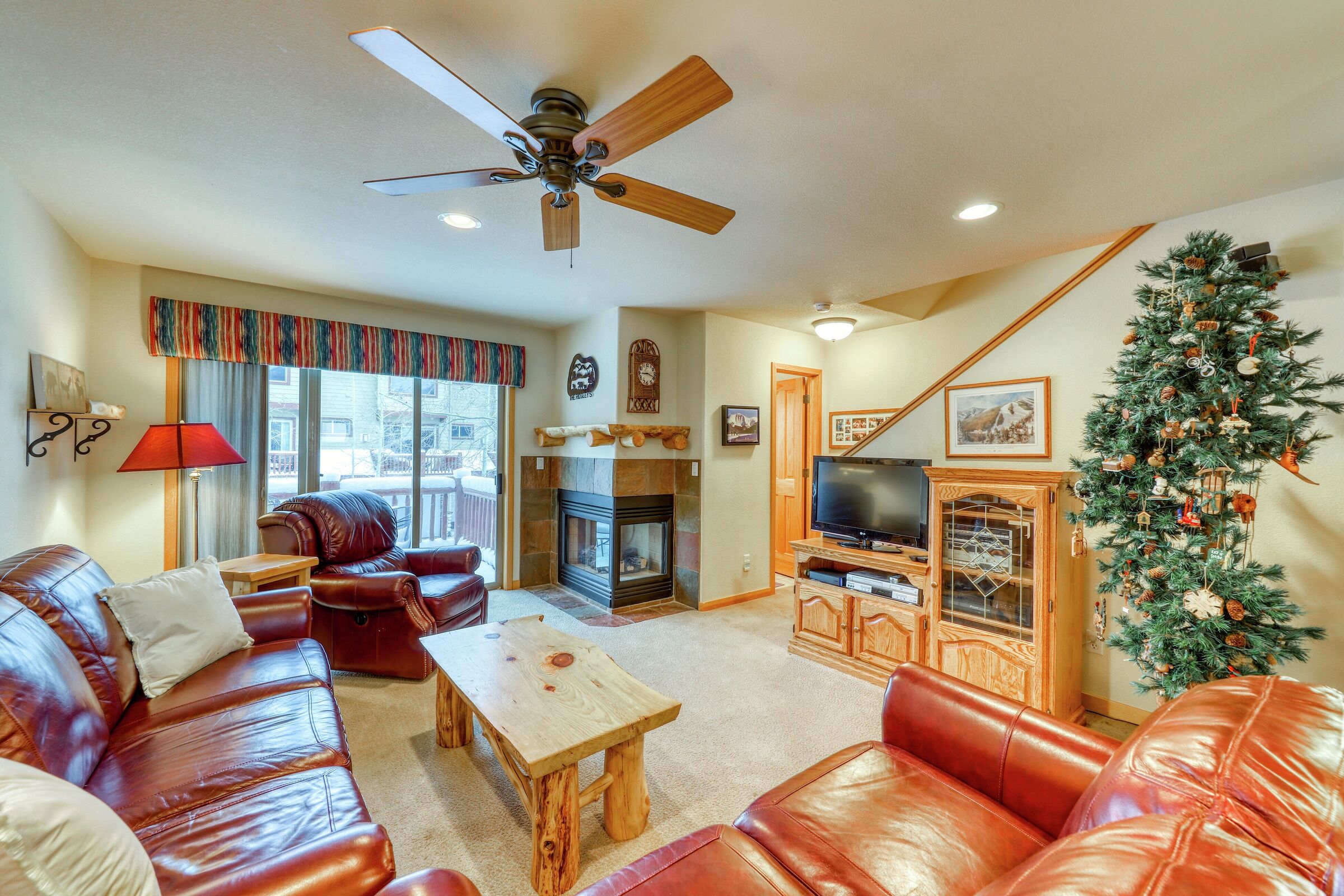 #211 - Sawyer - Living Area