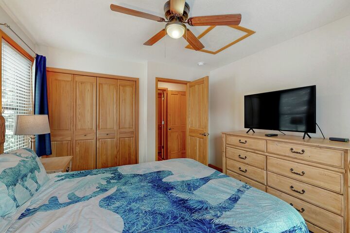 #101 - Cabin Sweet Cabin - Bedroom